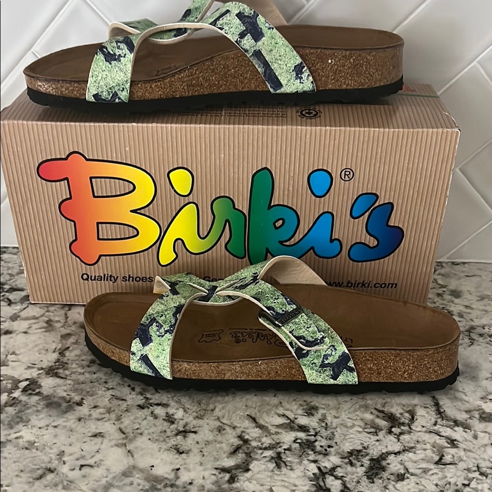 Women’s Sandals - Green and Black